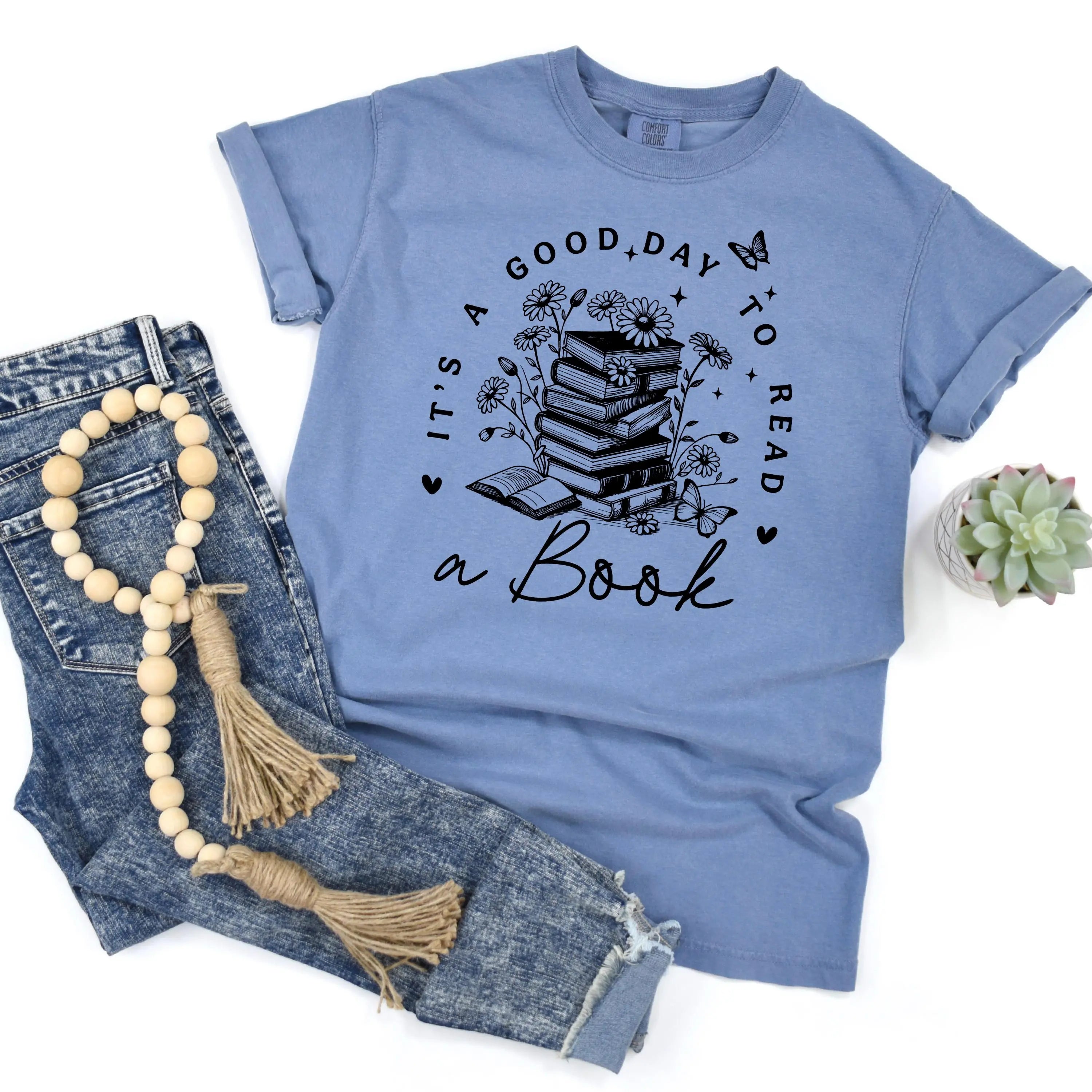 It’s A Good Day To Read A Book Shirt – Aesthetic Book Lover Tee – Cute Vintage Reader T Shirt For Women – Cozy Reading Graphic Tee