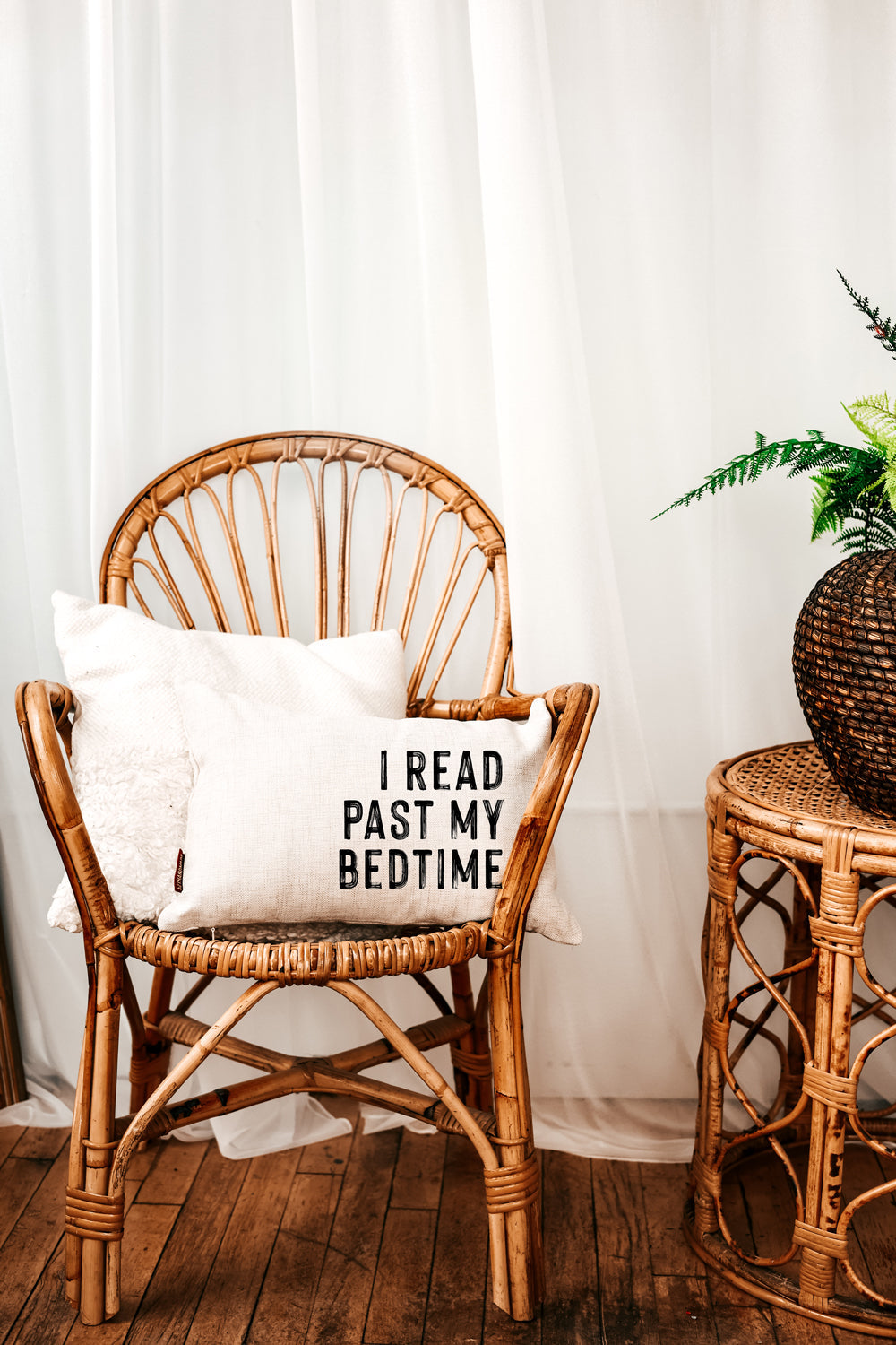 Book Pillow - I Read Past My Bedtime