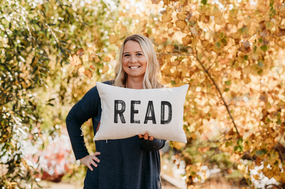Book Pillow - READ