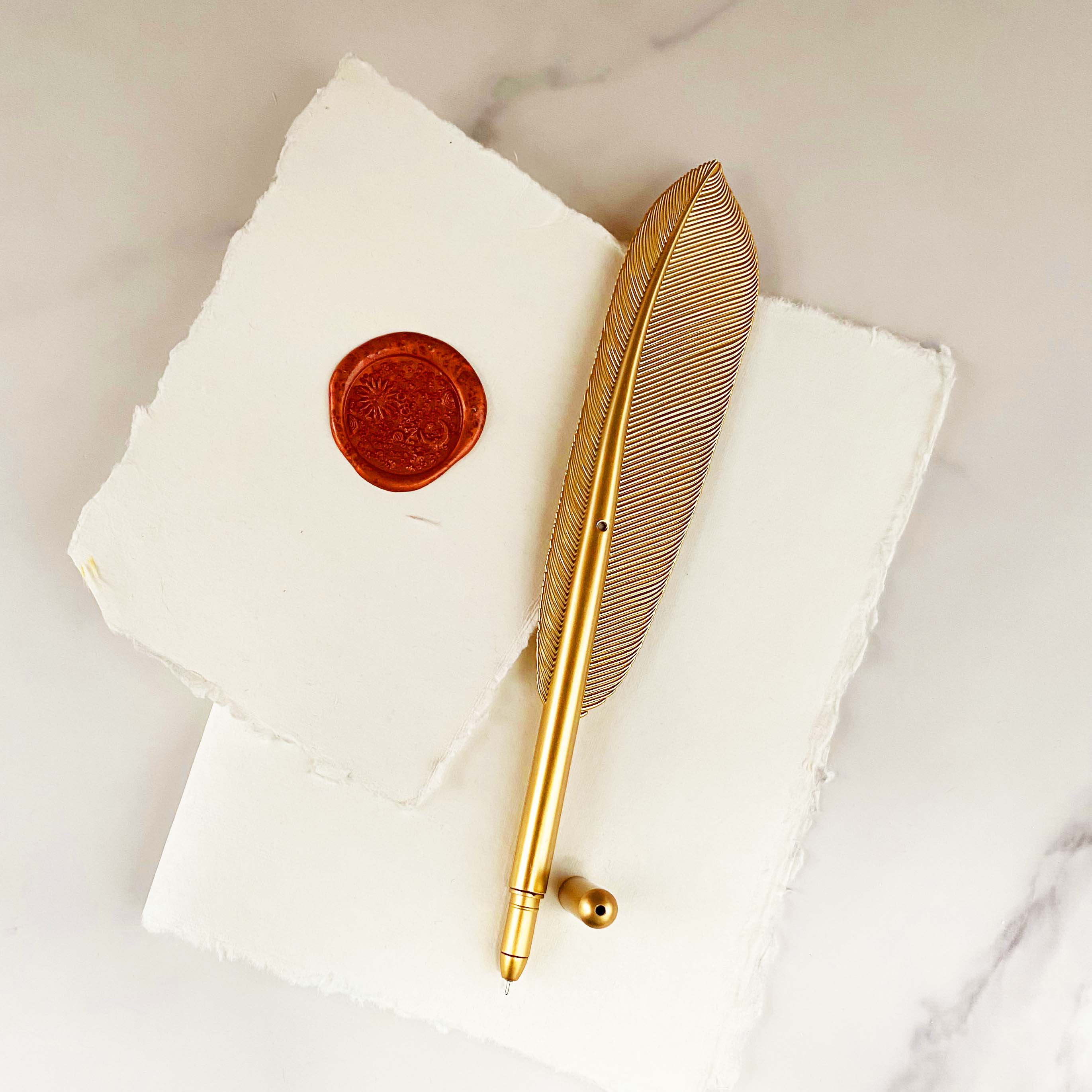 Elegant Feather Style Pen - Unique Quill Inspired Design